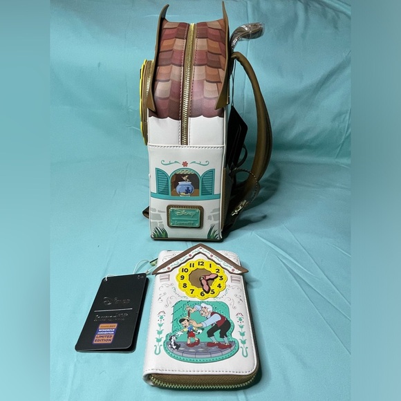 Disney x Loungefly 2023 Wondrous Convention Exclusive Pinocchio Cuckoo Clock Set - Picture 3 of 9